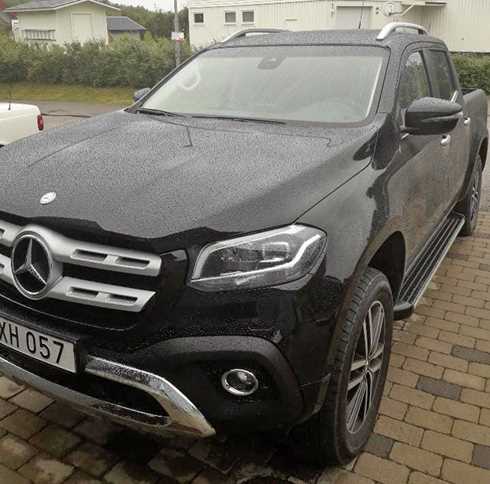 Svart pickup Mercedes Benz X 250D stulen i Nyköping